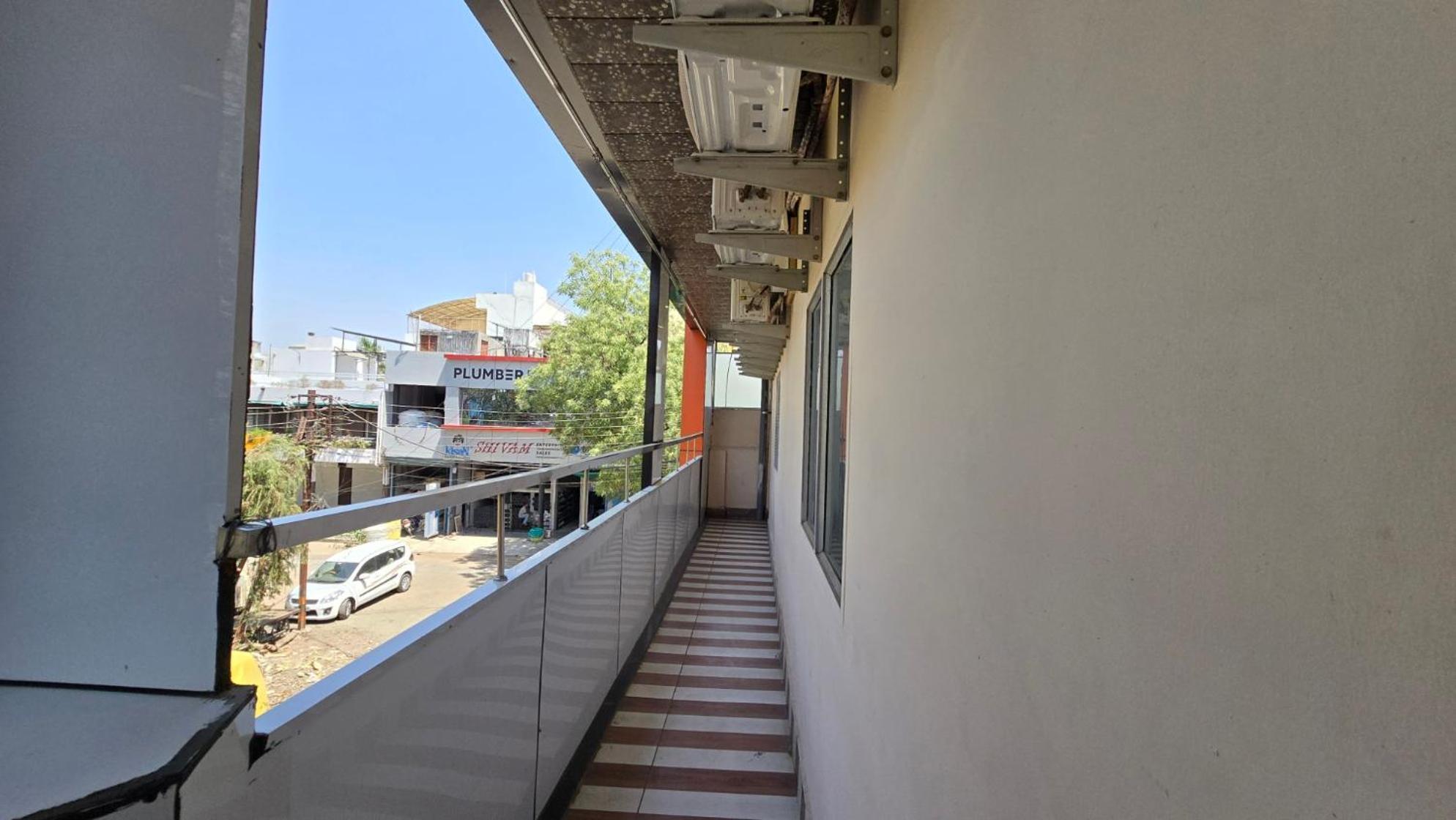 Hotel Maheshwari Green'S Ujjain Ngoại thất bức ảnh