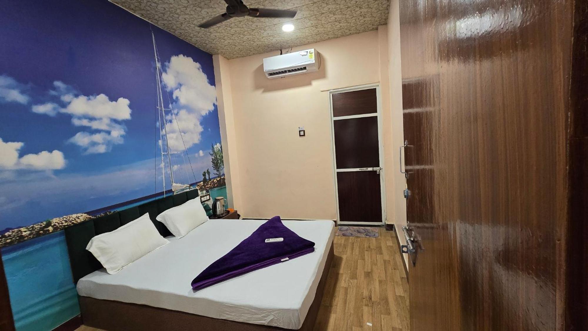 Hotel Maheshwari Green'S Ujjain Ngoại thất bức ảnh