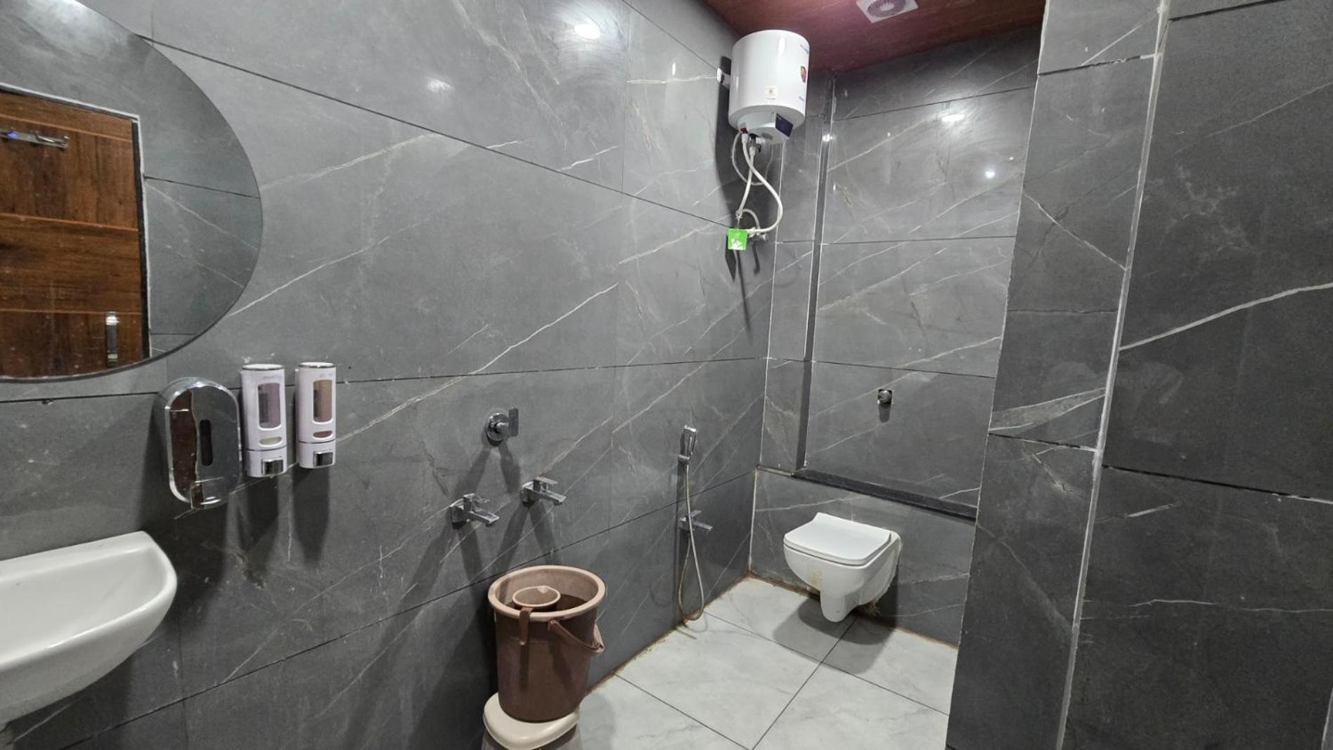 Hotel Maheshwari Green'S Ujjain Ngoại thất bức ảnh