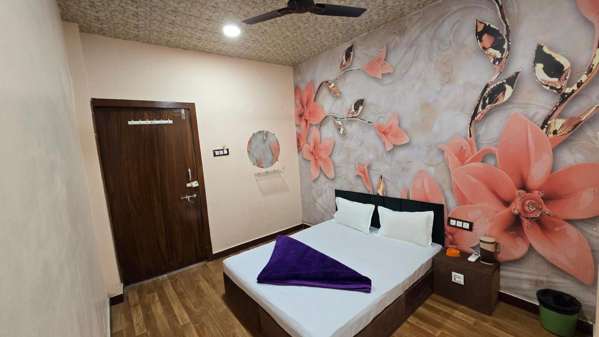 Hotel Maheshwari Green'S Ujjain Ngoại thất bức ảnh