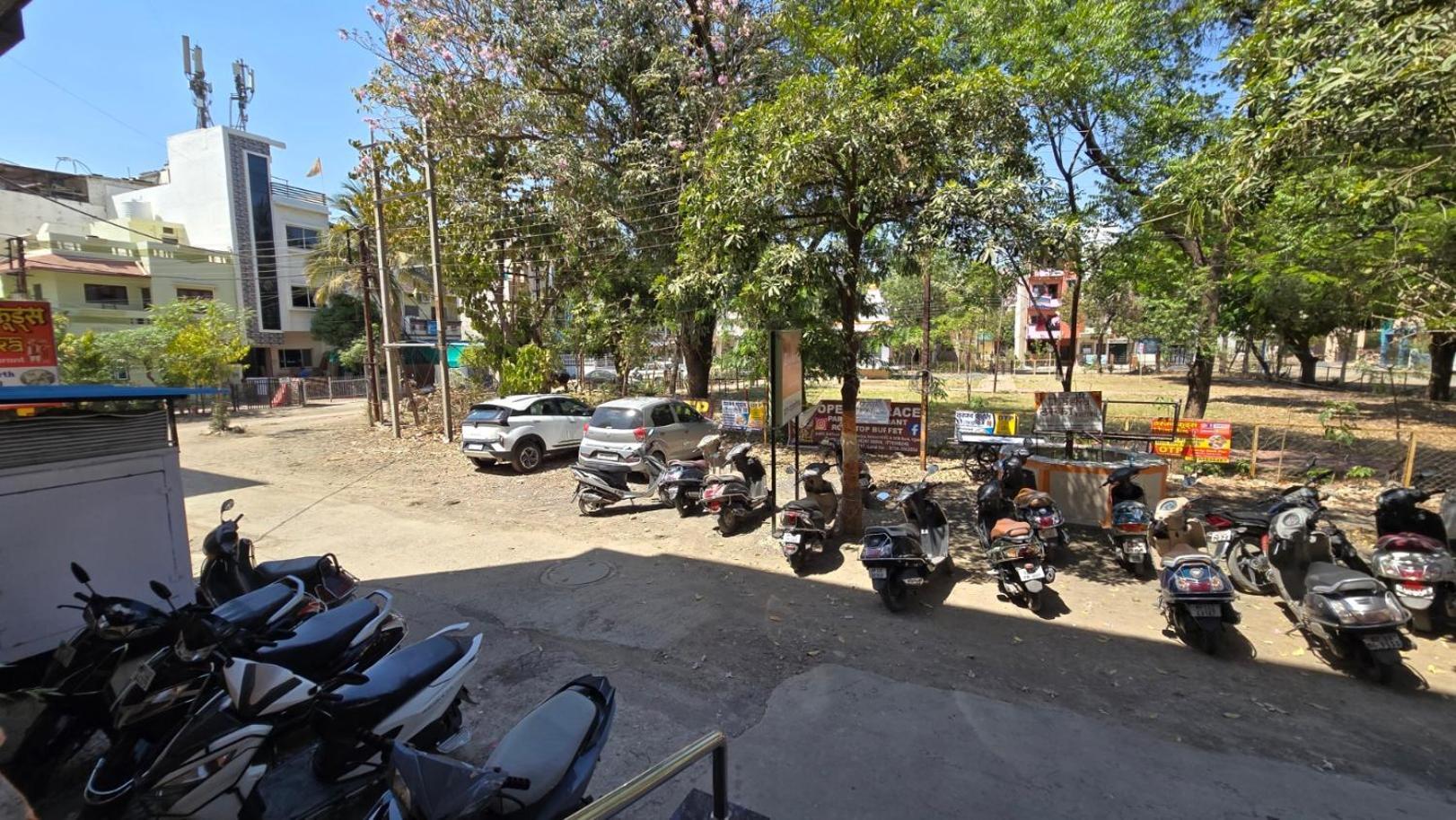 Hotel Maheshwari Green'S Ujjain Ngoại thất bức ảnh